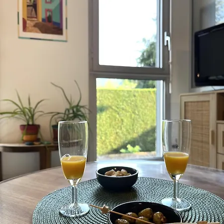 La Couate, T1 Bis Cosy, Calme Et Lumineux, Au Centre Avec Garage 푸아